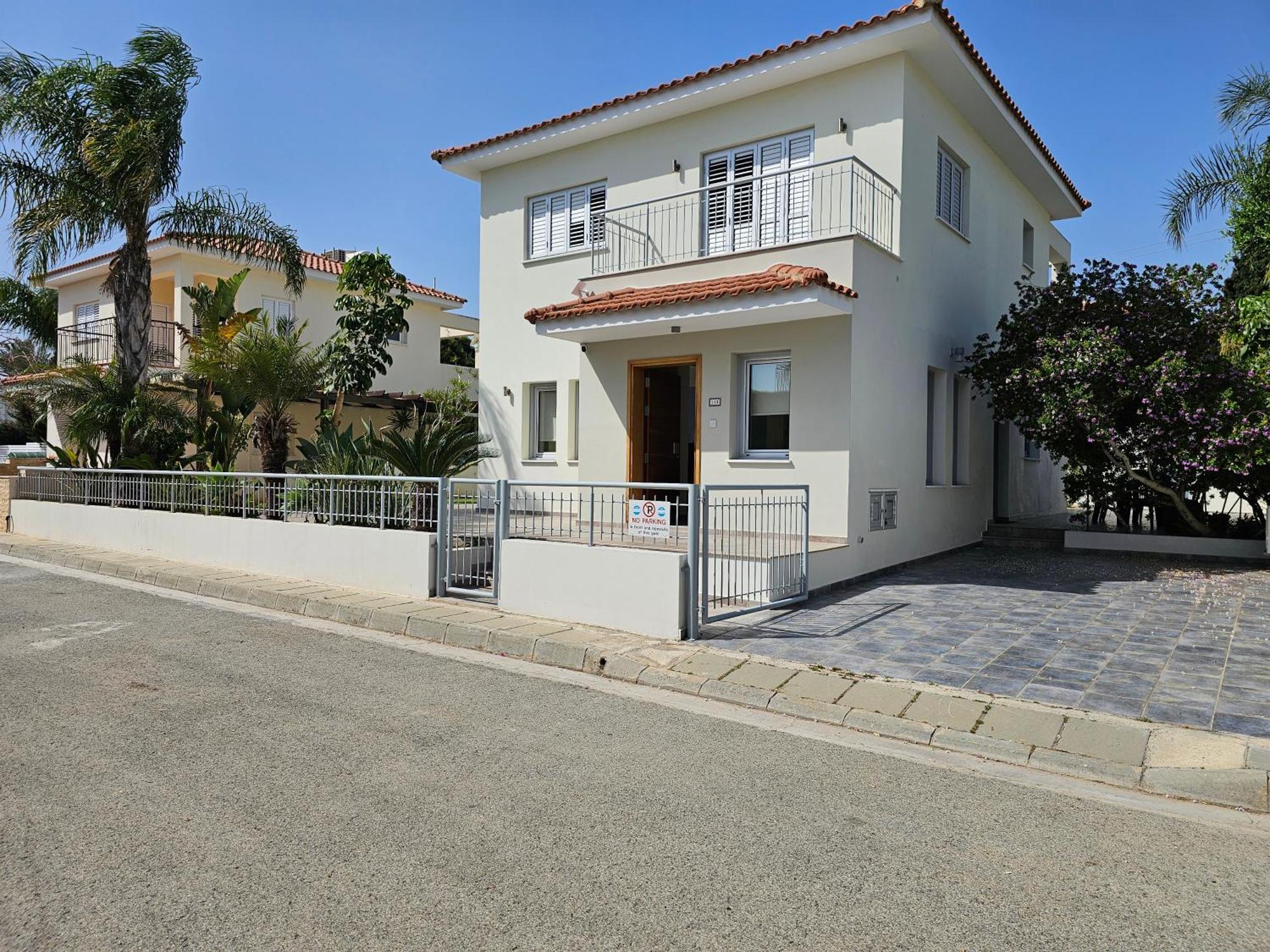 Family Home Протарас Экстерьер фото